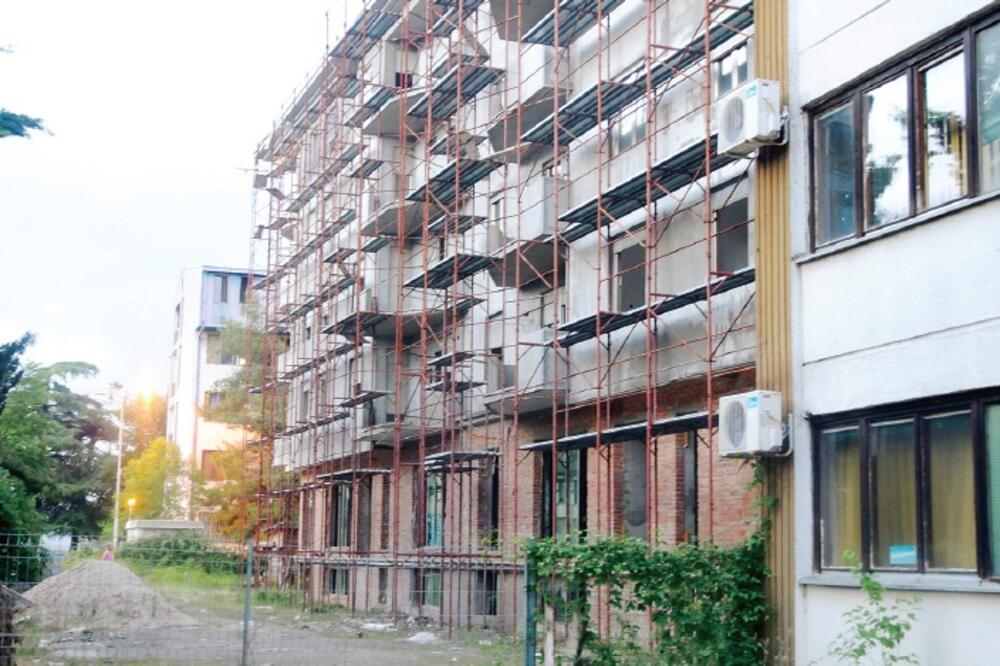 zgrada, lopov, Foto: Boris Pejović