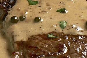 Pripremite danas: Šnicle u pavlaci sa lovačkim sosom