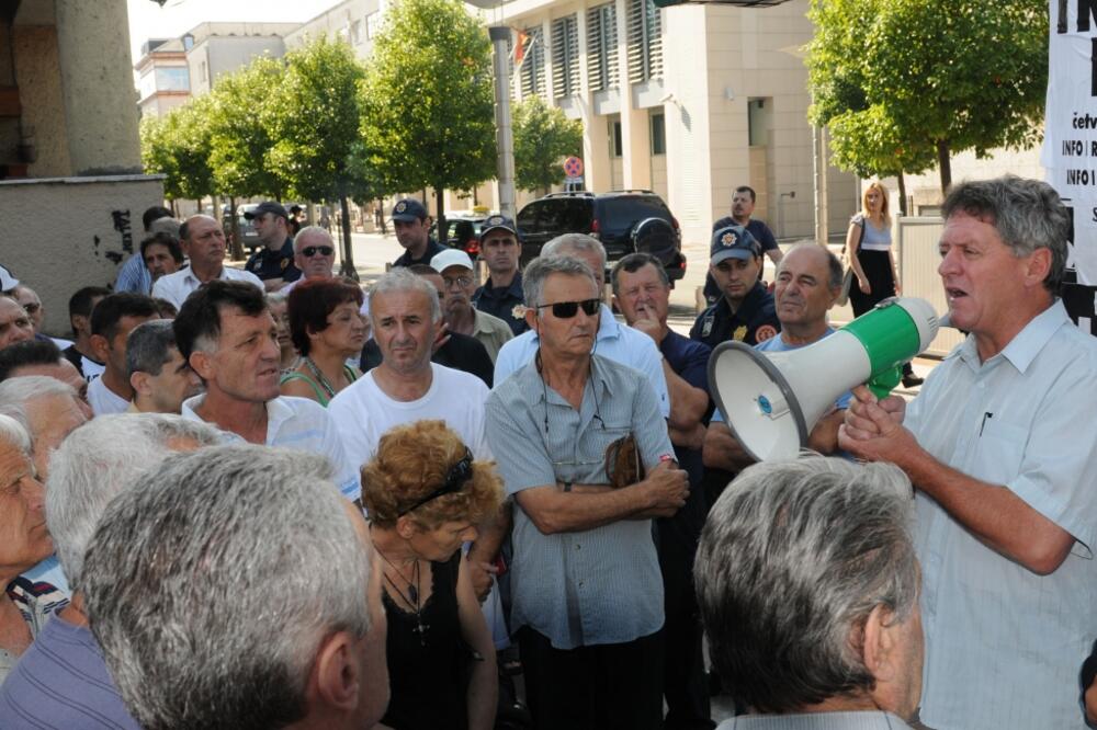 Dakićevci, protest, Foto: Savo Prelević