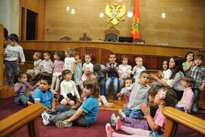 Skupština Crne Gore ugostila mališane