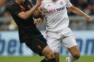 Navijači Bajerna izviždali Robena