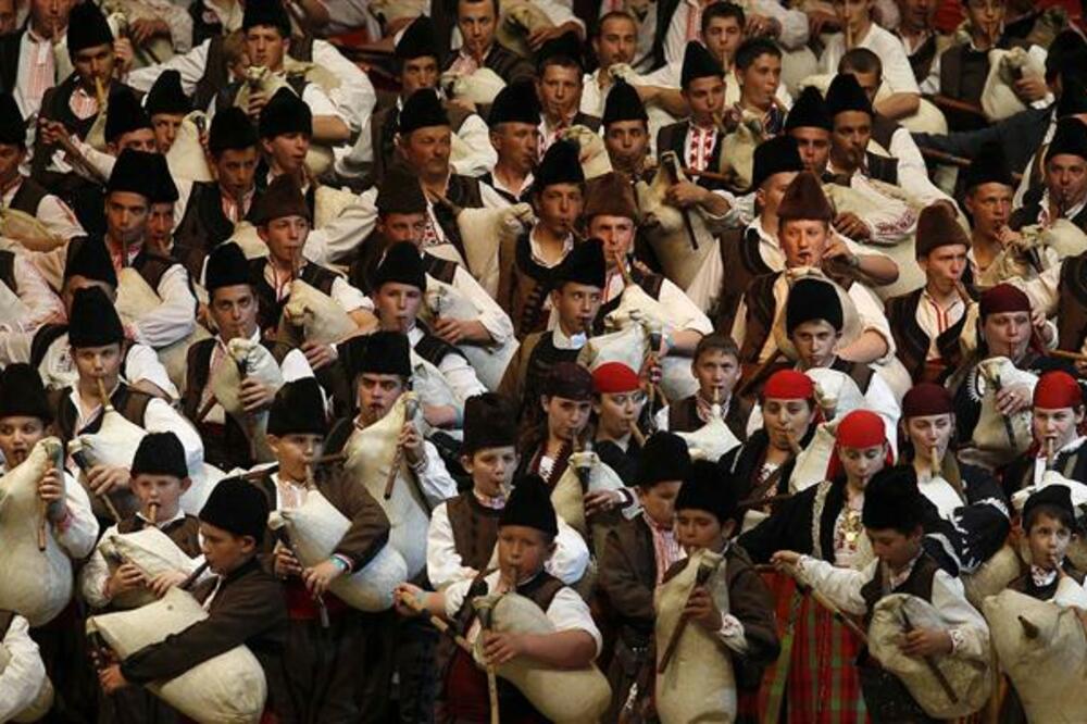 Bugari gajdaši, Foto: Canada.com