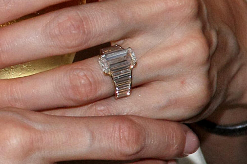 Anđelina Džoli, prsten, Foto: People.com