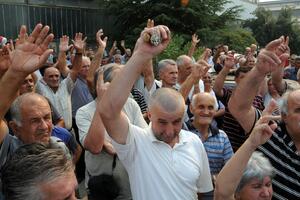 Radnici "Radoja Dakića" spremni za protest 15. maja