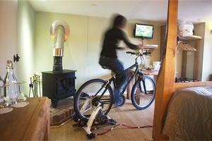 Da biste gledali TV u ovom hotelu, morate okretati pedale bicikla