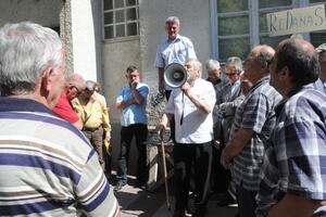 Dakićevci Vladi: Tiho nas ubijate!