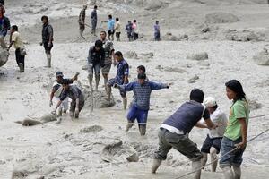 Najmanje 20 mrtvih u poplavama na Nepalu