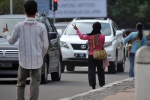 Profesionalni autostoper - unosan posao u Džakarti