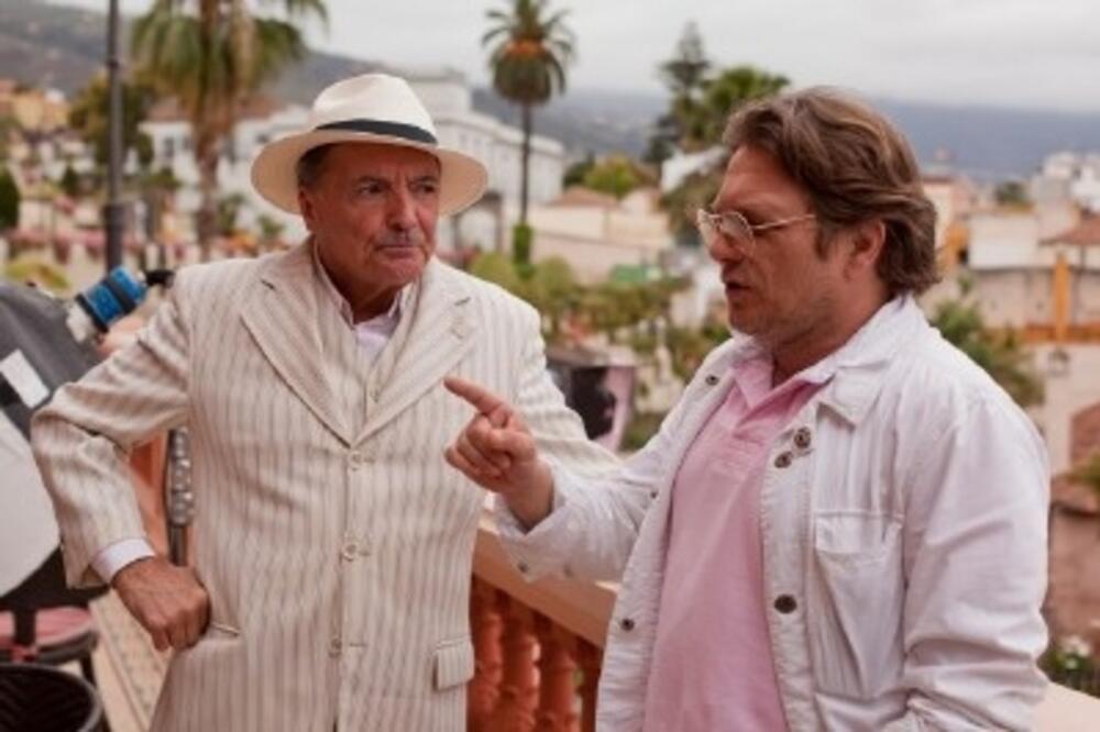 Armando Asante, Foto: Story press