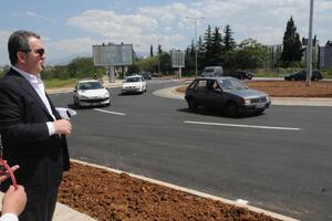 Bulevarom Svetog Petra Cetinjskog dnevno prođe 37.000 vozila