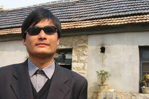 Kina: Slijepi advokat pobjegao iz kućnog pritvora