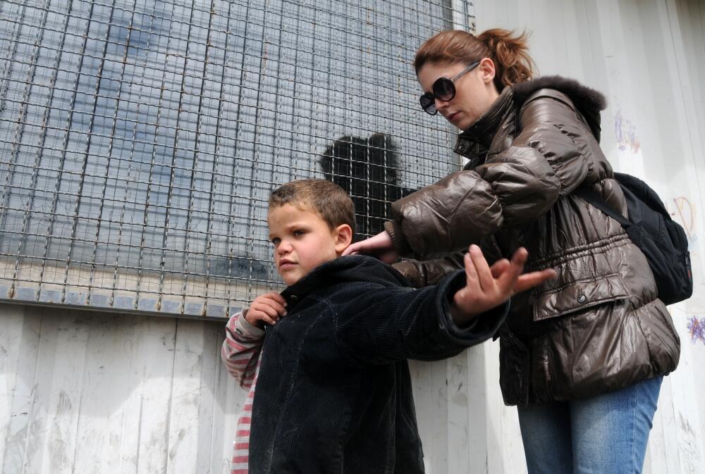 Vrela ribnička, djeca