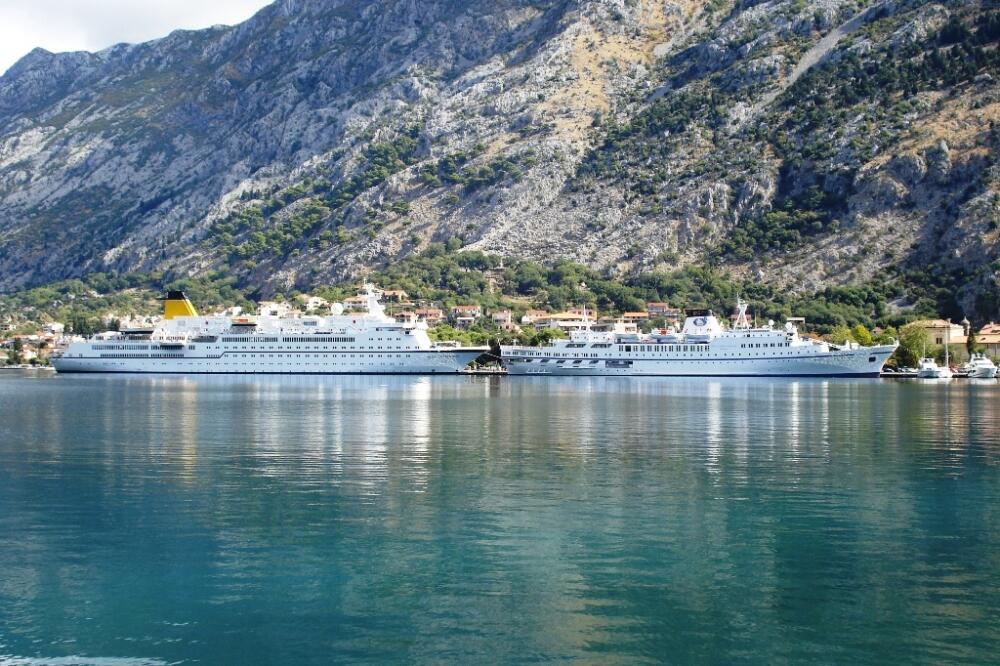 kruzer, Kotor, Foto: Siniša Luković