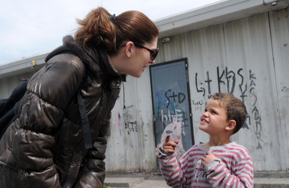 Vrela ribnička, djeca