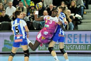 Francuskinja Mendi prvo pojačanje Budućnosti