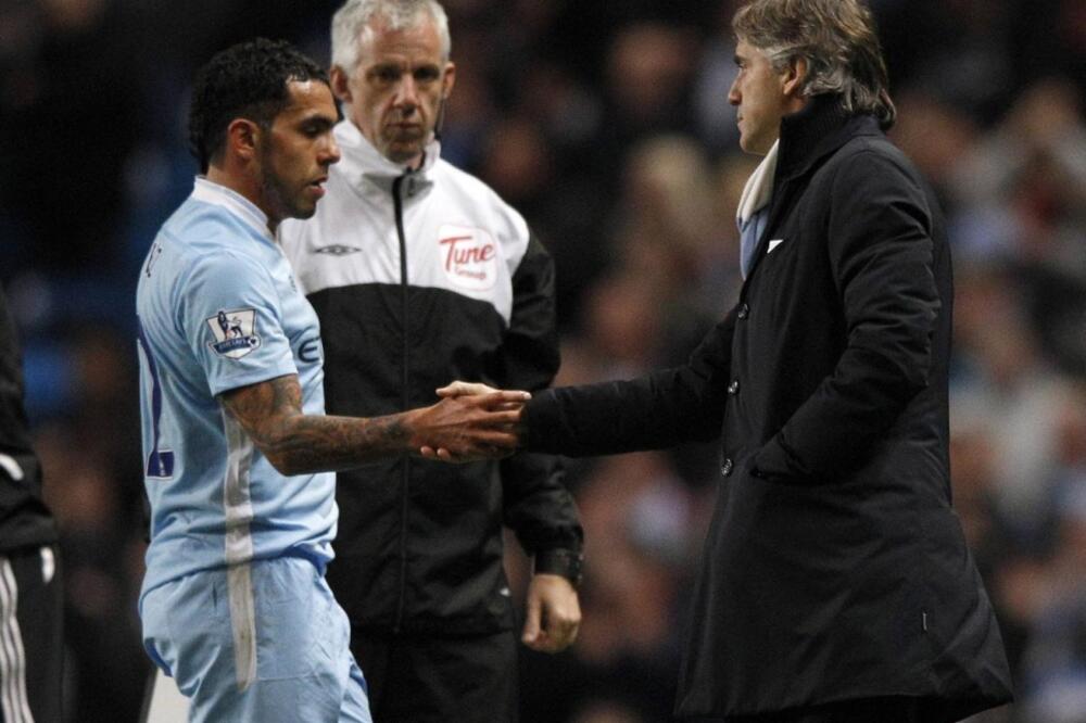 Roberto Manćini i Karlos Teves, Foto: Reuters