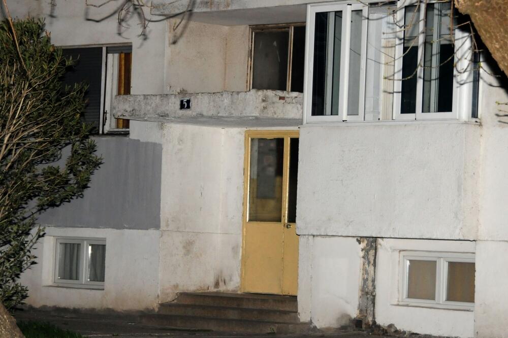 Pet udovica, soliter, Momišići, Foto: Boris Pejović