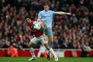 Arsenal savladao Siti, Junajted poletio na plus osam