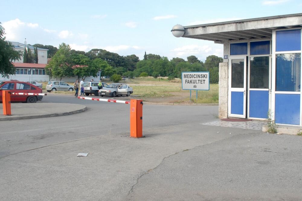 Dječija bolnica, rampa, Foto: Zoran Đurić