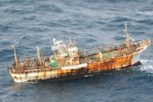 Japanski brod nestao u cunamiju 2011. pluta kod Kanade