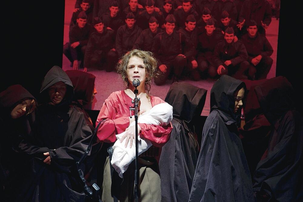 Predstava Jajca, Foto: CNP