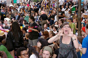SAD: Sukobi između policije i demonstranata u Njujorku