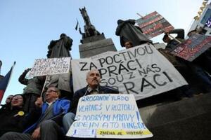 Česi protestovali protiv vlade i predsjednika