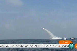 Iran prvi put lansirao krstareću raketu sa podmornice