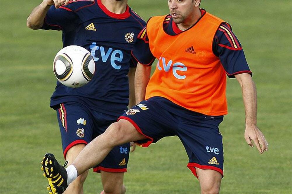 Fabregas i Ćavi, Foto: Www.as.com