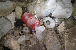 Speleolozi pronašli bombu u pećini kod Herceg Novog