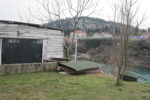 Postavili toalet na atmosferski otvor