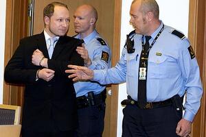 Brejvik optužen za terorizam