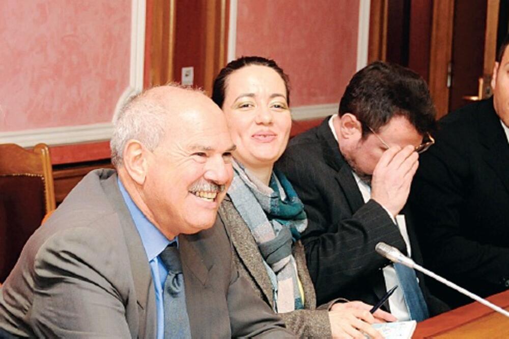 Lobisti, Foto: Luka Zeković