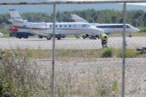 Putnika na tivatskom aerodromu za trećinu više nego lani