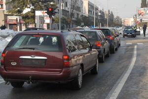 18 saobraćajnih nezgoda, jedna osoba teže povrijeđena