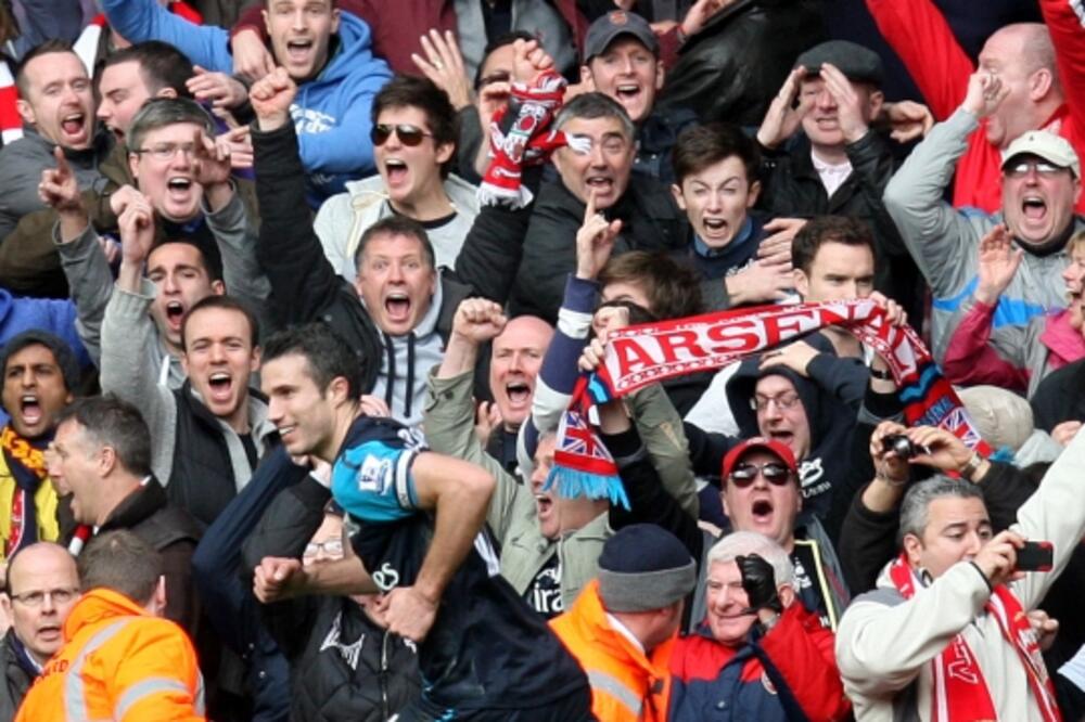 Van Persi, Foto: Beta/AP