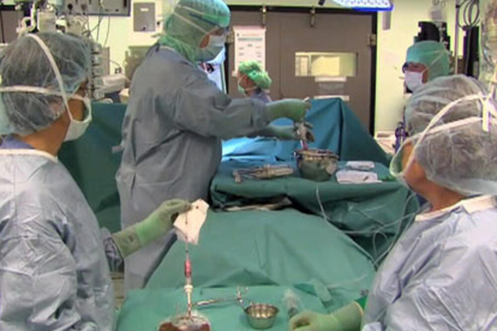 operacija, Foto: Guardian.co.uk