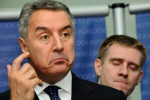 Neće Milo još: Zahtjev da šef DPS-a ode biće diskretan