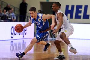 Nikola Ivanović i Budućnost Voli potpisali profesionalni ugovor