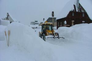 Otvoren put preko Jezerske površi
