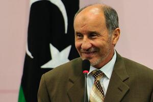 Libija pozvala sirijske pobunjenike da otvore kancelariju u...