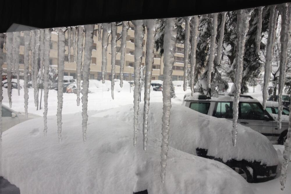 Podgorica, snijeg, G-kafe, Foto: Blažo Milić