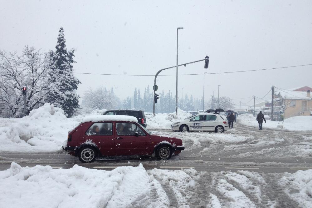 Podgorica, snijeg, ne poštuje se zabrana, Foto: Blažo Milić