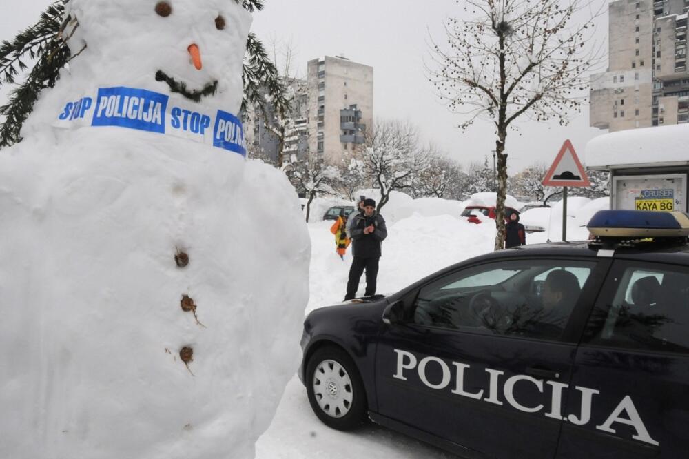 snijeg, snesko, policija, Foto: Vesko Belojević