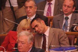 Poslanici SNP-a uplatili po 150 eura za ugrožene sa sjevera