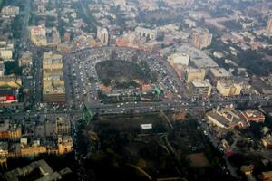 Pakistan: Srušila se trospratna fabrika, najmanje 100 zatrpanih