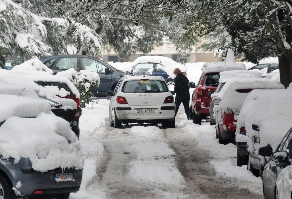 snijeg Podgorica