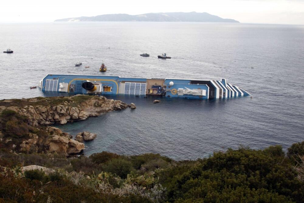 brod Italija, Foto: Reuters