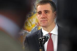 MANS: Lukšić prikriva korupciju u aferi Telekom