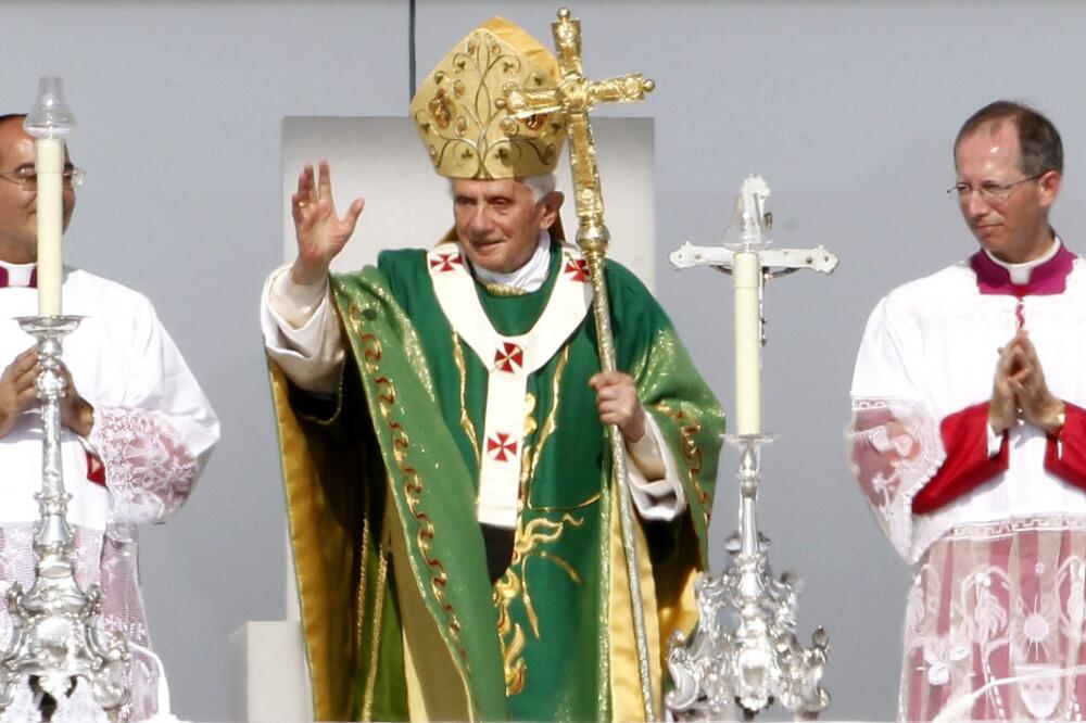papa Benedikt, Foto: Rojters